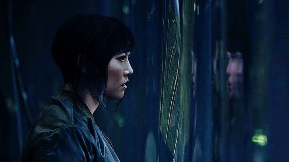 Rinko Kikuchi em edição de imagem que substituiu Scarlett Johansson